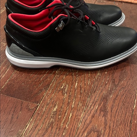 Nike Jordan Black and Red Athletic Golf Shoes - Picture 6 of 16